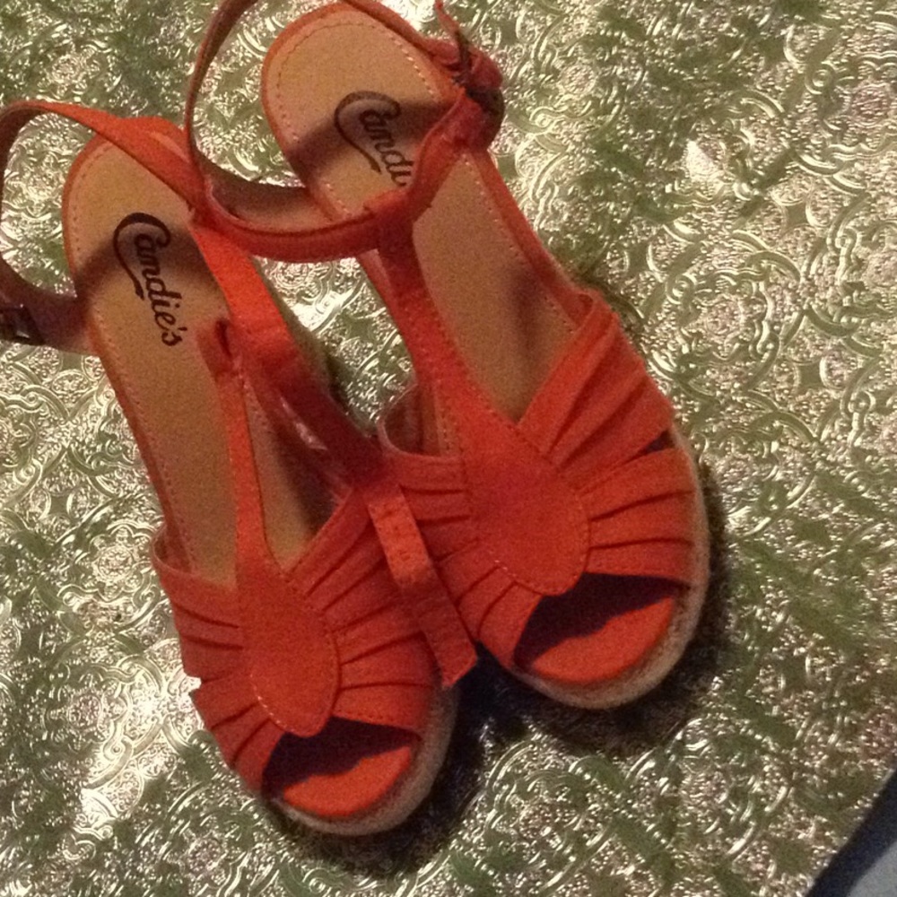 Wedge sandals